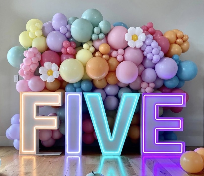 FIVE&nbsp;Birthday&nbsp;LED&nbsp;Marquee